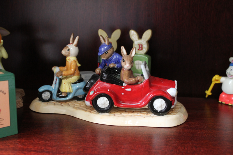 Illustration for article titled Happy Easter! Stef And Puff's Trip To The Bunny Museum